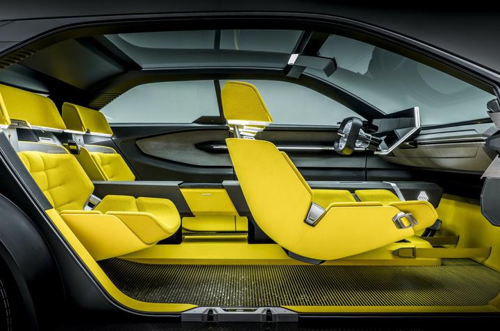 Электромобиль Renault Morphoz: раздвижной кузов, пробег в 700 км и невероятный интерьер