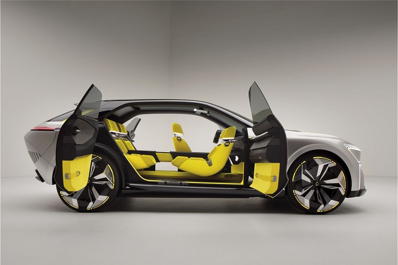 Электромобиль Renault Morphoz: раздвижной кузов, пробег в 700 км и невероятный интерьер
